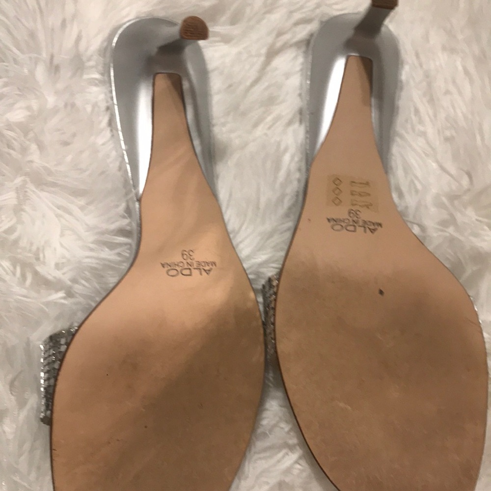 High heels - Picture 3 of 3
